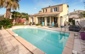 Stunning Home In Rognonas